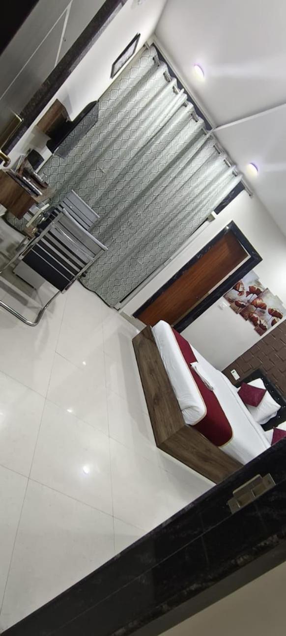 Hotel Vaishnavi Grand Miriālgūda 外观 照片